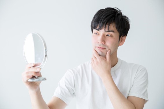 つるつる肌にスキンケアが欠かせないのはなぜ？ざらざらの原因と改善方法もご紹介