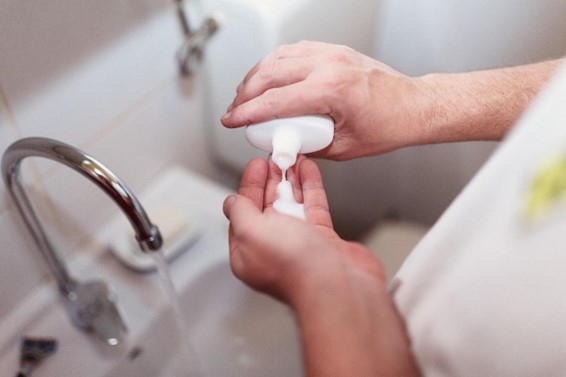 夏こそスキンケアが大切な理由