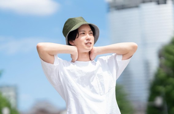男性も日焼け対策をすべき？日焼けによる悪影響やおすすめケアも解説！