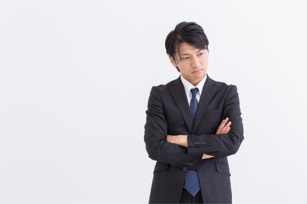 【毛髪診断士監修】フケじゃない？大きいかさぶたの正体と原因！繰り返しできるのは病気かも