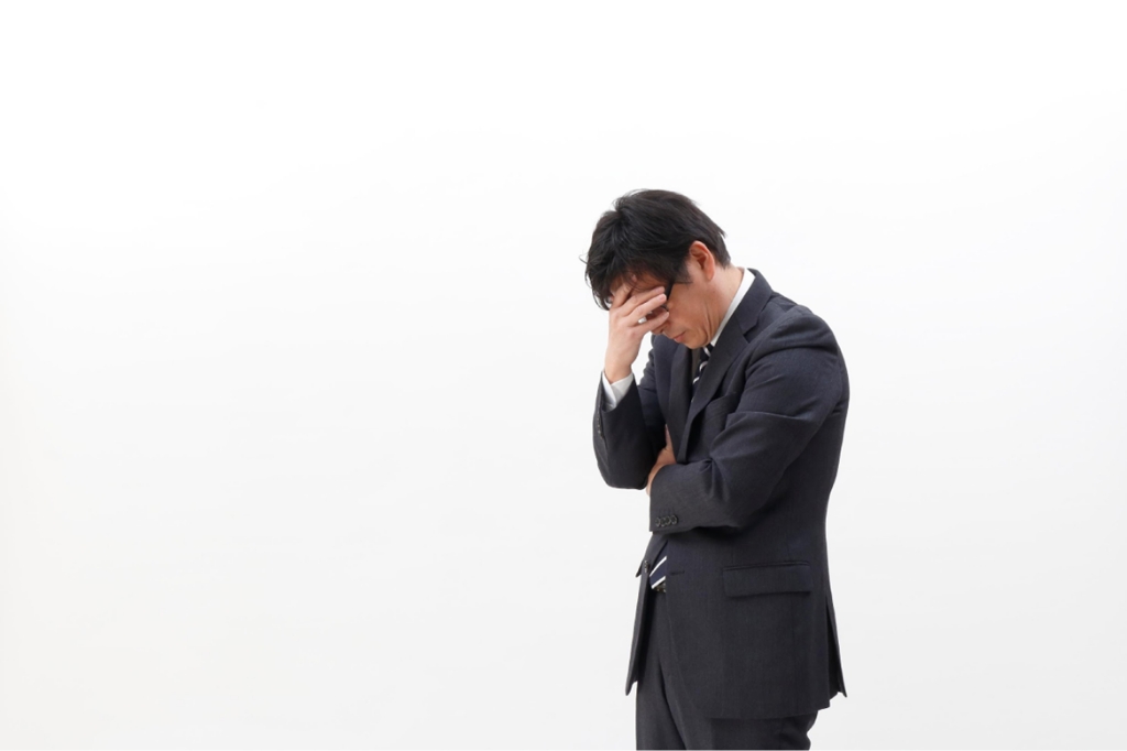 【毛髪診断士監修】フケが止まらないのはなぜ？乾性・脂性それぞれの原因や病気の可能性