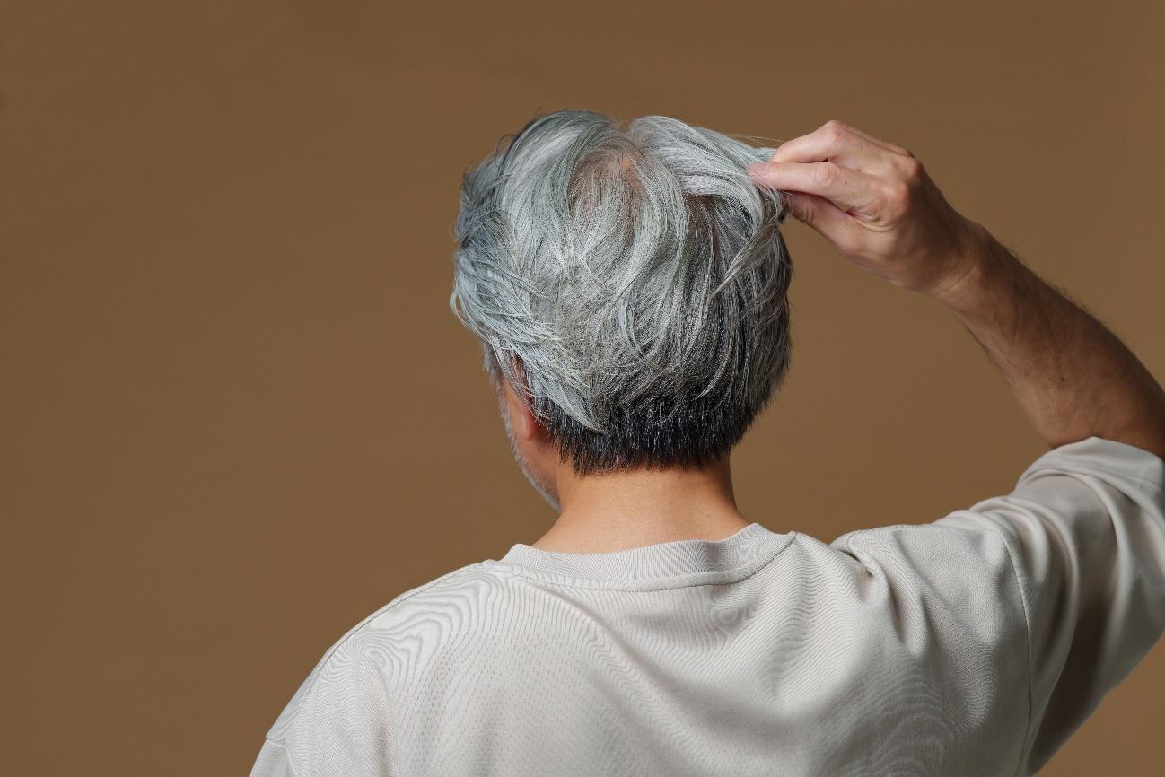 白髪は警告！急に増える原因