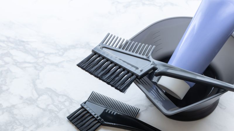 白髪を見つけた時の対策は？