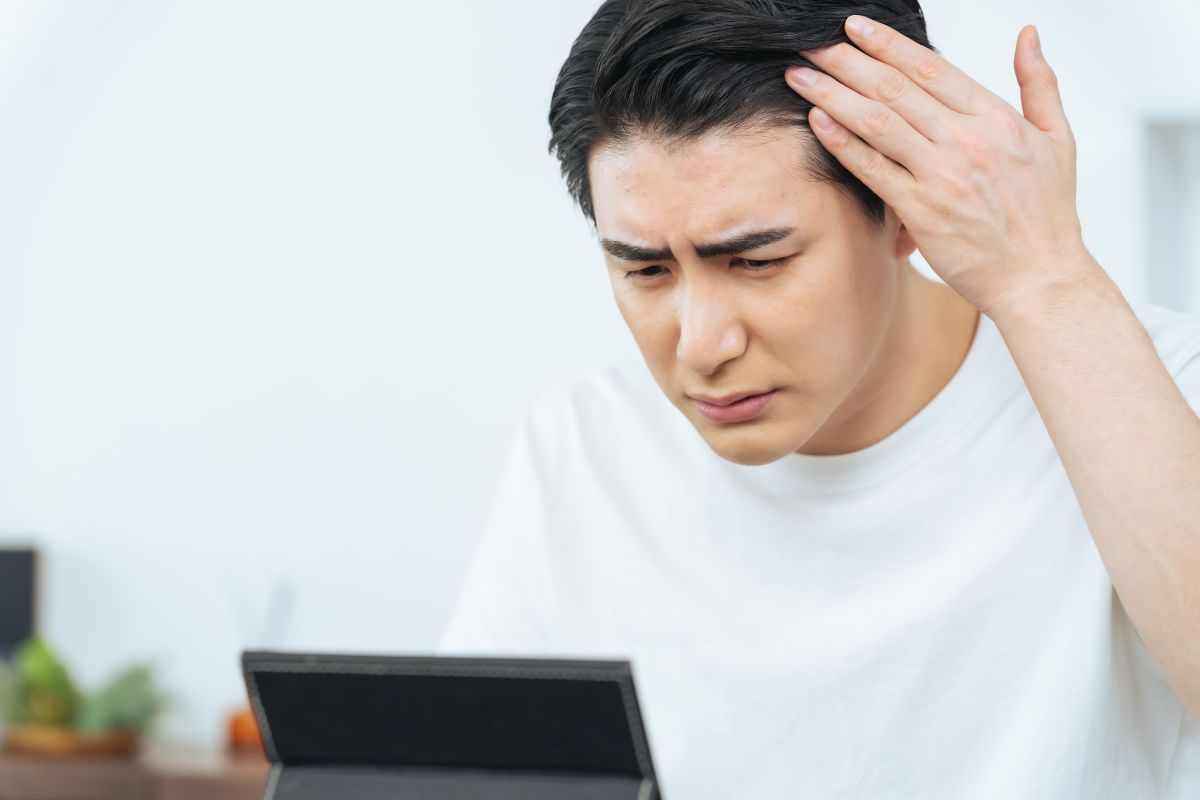 頭皮の状態をセルフチェック