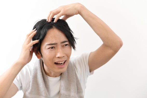 頭皮が脂っぽい時に考えられる病気