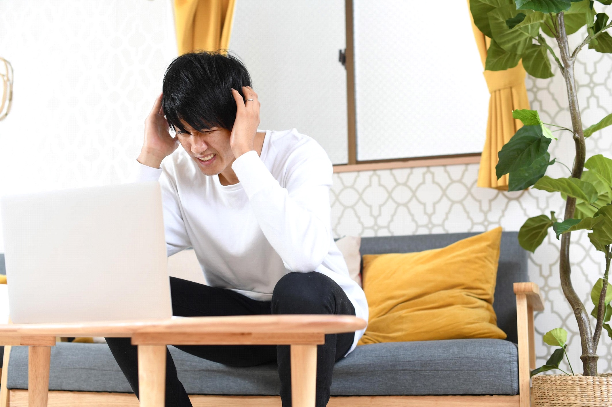 【毛髪診断士監修】頭皮が敏感で痒い・痛い！敏感な頭皮の特徴や原因、見直したいヘアケア方法