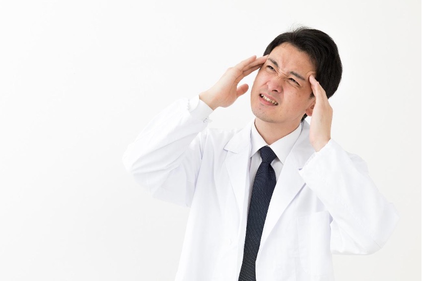 【毛髪診断士監修】頭皮の汗が止まらない！頭皮に汗をかく原因は？対処・予防方法も紹介